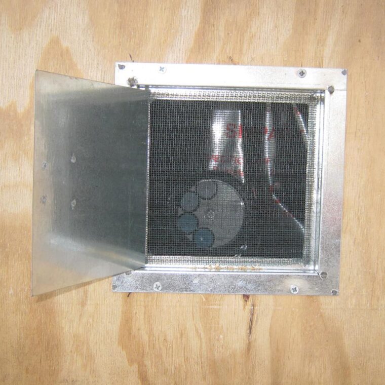 cassa in compensato forata